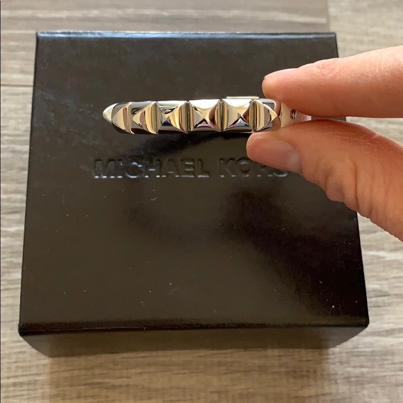 Micheal Kors Silver and Leather Bracelet.